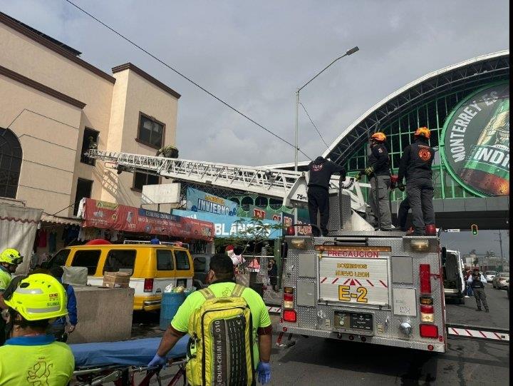 Un herido y 12 evacuados tras incendio de hotel