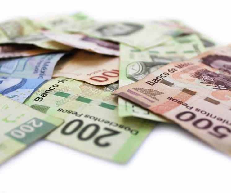 Peso pierde ganancias obtenidas la semana pasada y cierra en 20.21