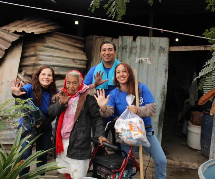 Llevan ´El Checotón´ a comunidades necesitadas de García