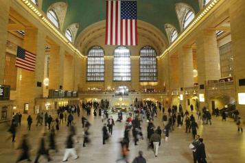 Hombre hiere con cuchillo a 2 en el metro de NY