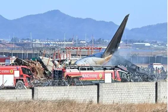 Choque de avión en Corea del Sur deja 179 muertos