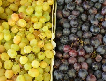 Cena de Año Nuevo: ¿es mejor comer uvas verdes o moradas?