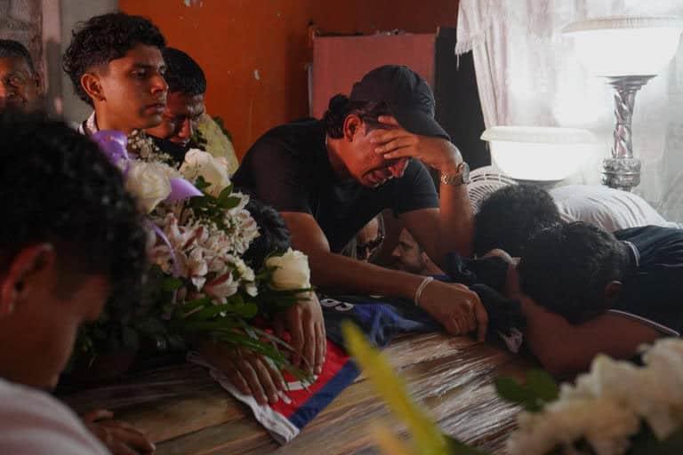 Despiden a menores en Ecuador cuyos cuerpos fueron identificados tra