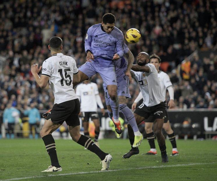 Valencia enfrenta al Real Madrid en partido pospuesto