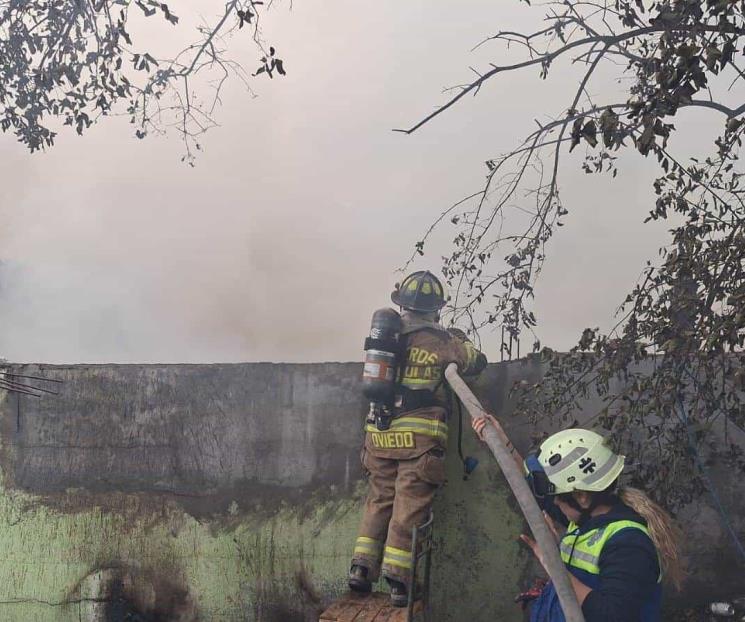 Se incendia casa en San Nicolás