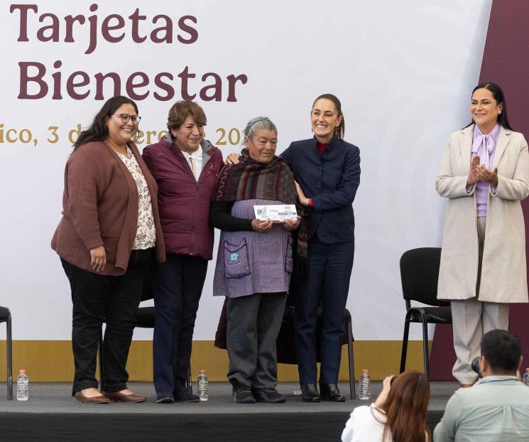 Sheinbaum y Delfina Gómez encabezan entrega de tarjetas