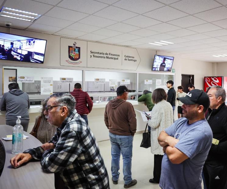 Cumplen santiaguenses con sus responsabilidades tributarias