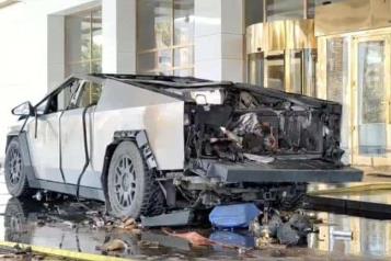 Un soldado conduc&iacute;a el Cybertruck que explot&oacute;
