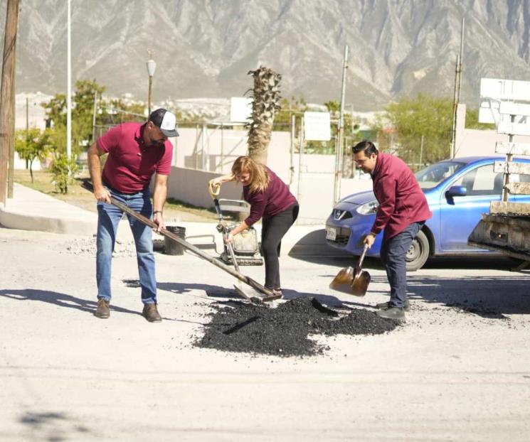 Inician el año en SC bacheando calles