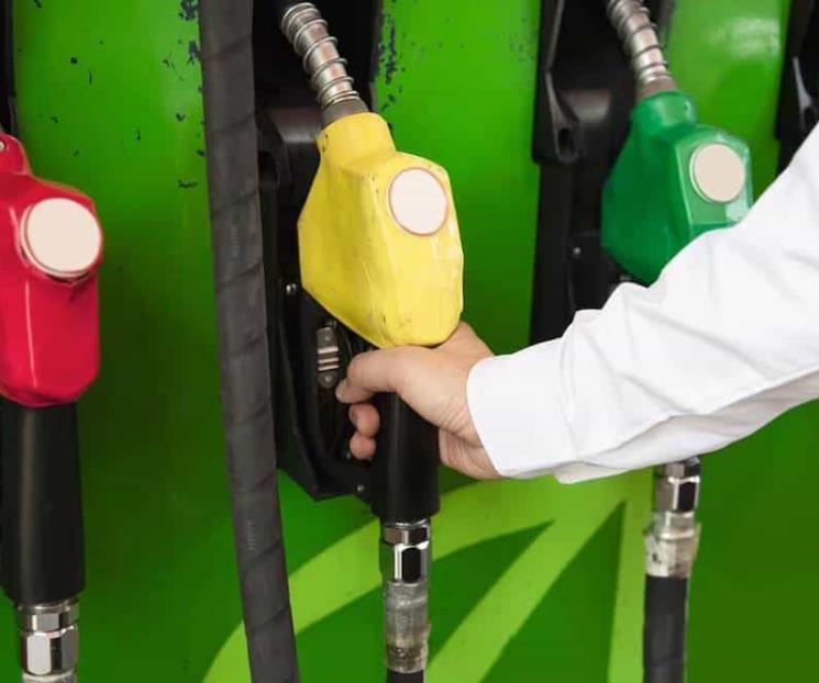 Desmiente PAN a Morena propuesta de reducir costo de la gasolina