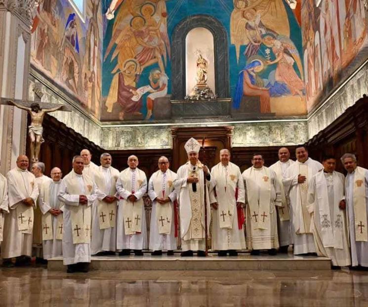 Reconoce Arzobispo dedicación pastoral de tres sacerdotes