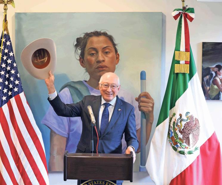 Se despide Ken Salazar de embajada de EU en México