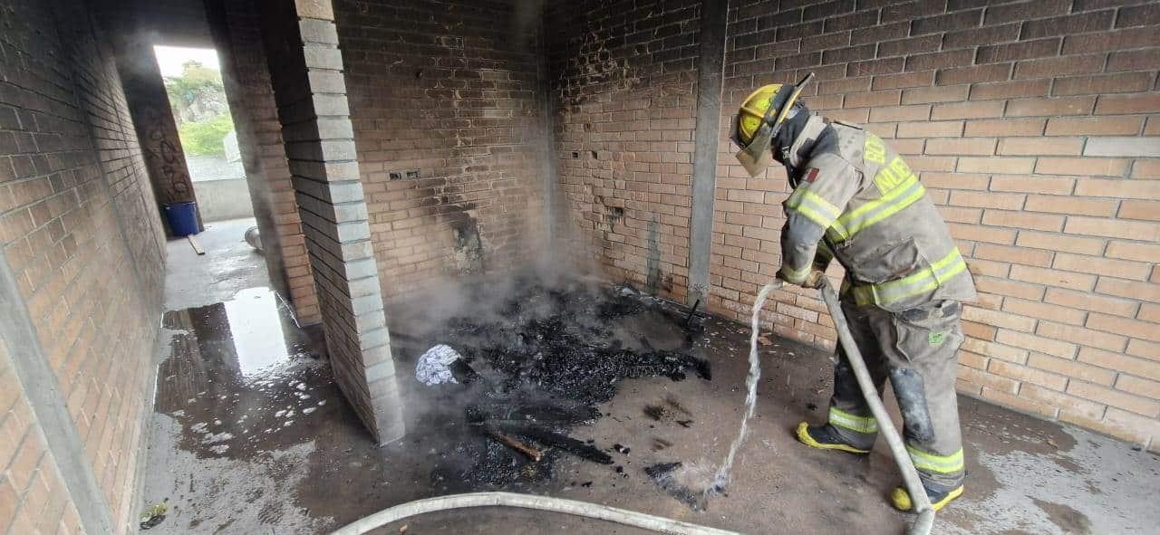 Causa alarma incendio en edificio abandonado