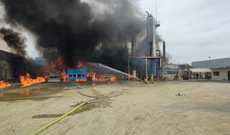 Se registra incendio en fábrica de aditivos en Cadereyta