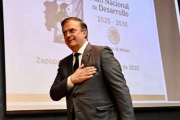 Garantiza Ebrard que el Golfo de M&eacute;xico no cambiar&aacute; de nombre