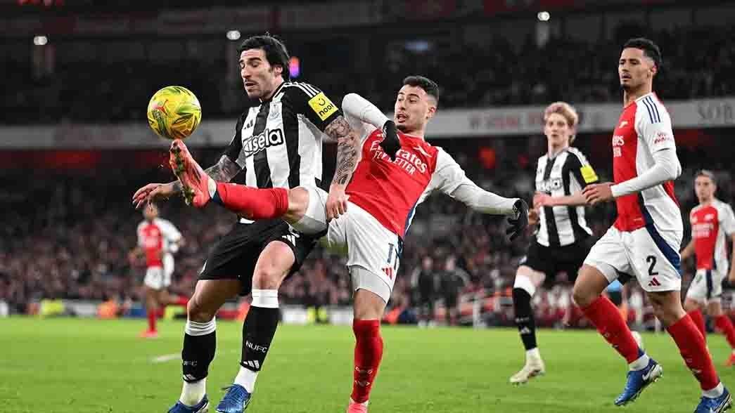 Newcastle vence a Arsenal y acaricia final de copa