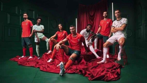 Presenta CR7 jersey de Portugal