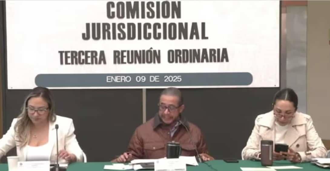 Comisión jurisdiccional abre la bóveda y halla 66 expedientes