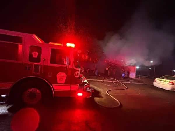 Daños materiales dejó el incendio de un domicilio en el municipio de Linares, sin que se reportaran lesionados.