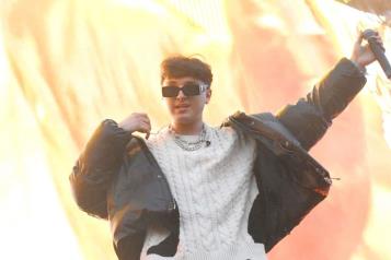 Llevará Gabito Ballesteros los corridos tumbado al Super Bowl LIX